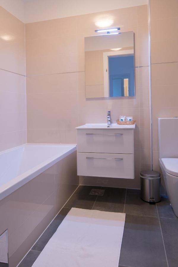 Aparthotel Punta Blu - Pool & Spa เปรมันตูรา ภายนอก รูปภาพ