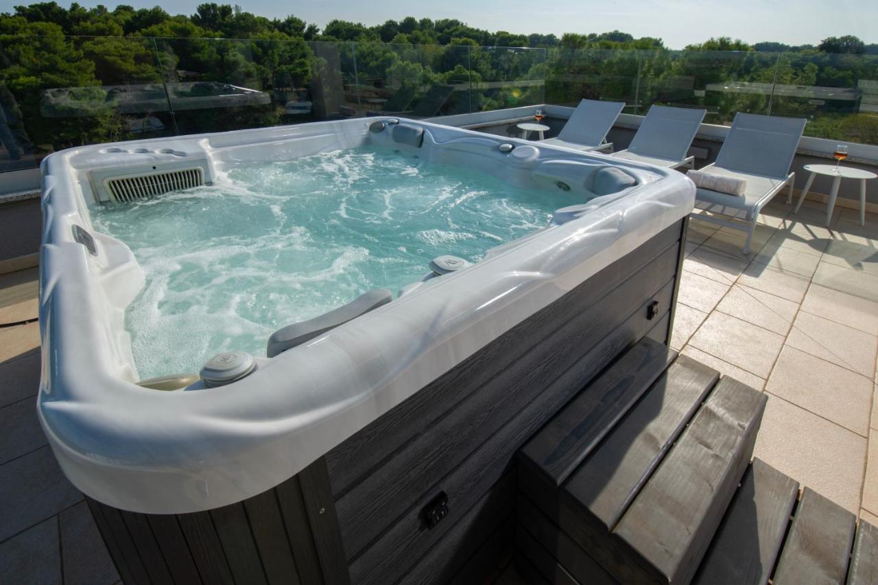Aparthotel Punta Blu - Pool & Spa เปรมันตูรา ภายนอก รูปภาพ
