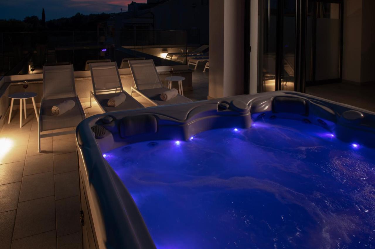 Aparthotel Punta Blu - Pool & Spa เปรมันตูรา ภายนอก รูปภาพ