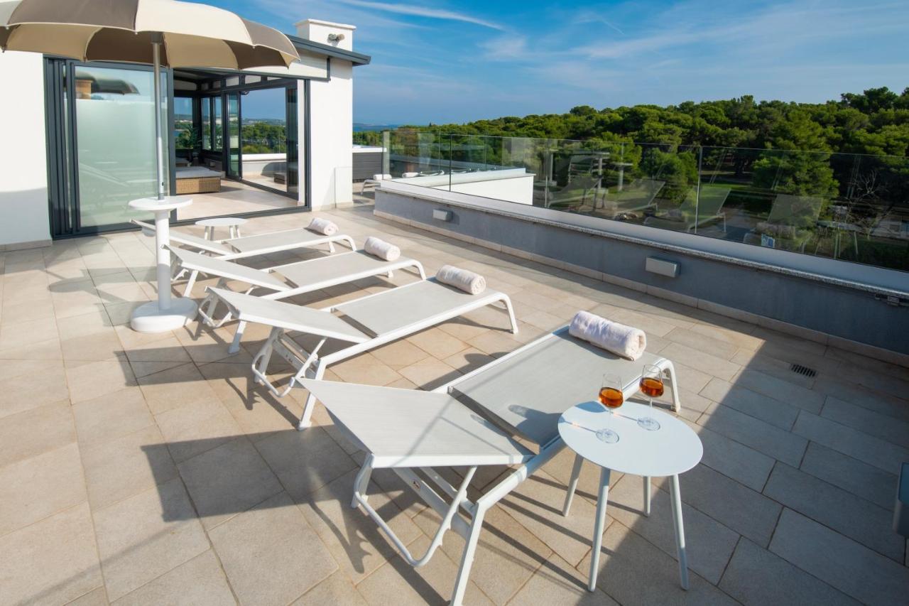 Aparthotel Punta Blu - Pool & Spa เปรมันตูรา ภายนอก รูปภาพ